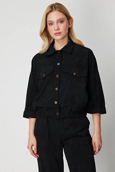 ON سترة نصف كم مع جيب غطاء زخرفي