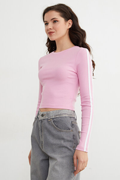 Fulla Moda Crew Neck Sleeves Piped Detail Crop Body