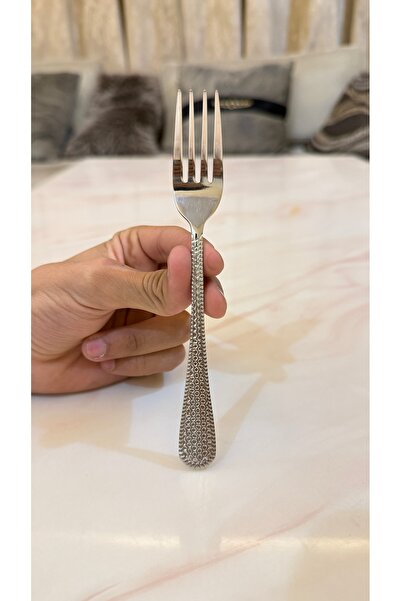 Palaces Silver dinnerware sets (spoons, forks, and knives)