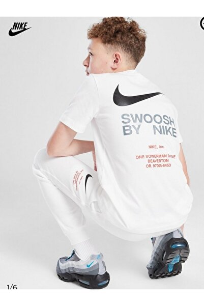 Nike ملابس رياضية للأطفال الأكبر سنًا (للأولاد) تي شيرت أبيض للجنسين