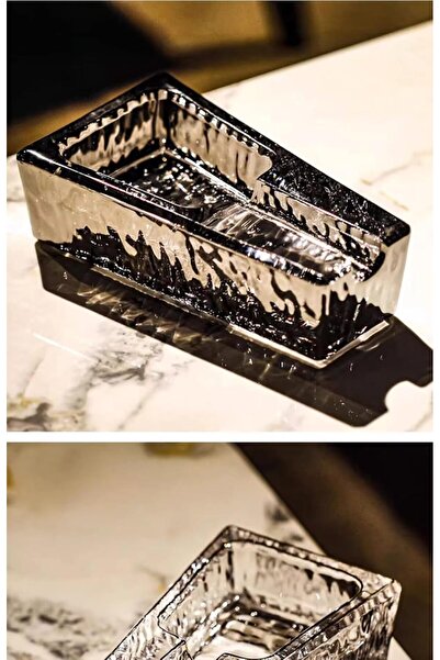 Hemingway منفضة سجائر مزخرفة ثقيلة الوزن من الزجاج الكريستالي للسيجار، بلمسة نهائية ذهبية فاخرة (أسود)