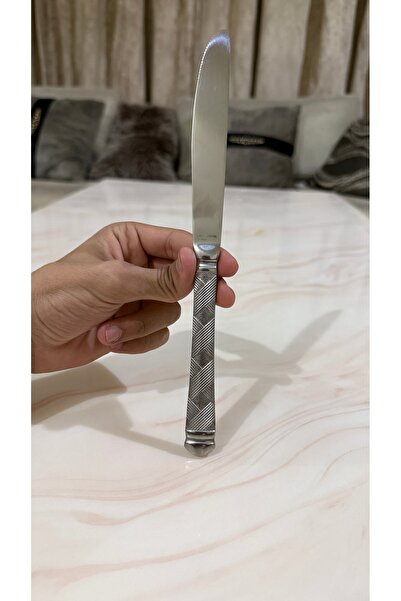 Palaces Silver dinnerware sets (spoons, forks, and knives)