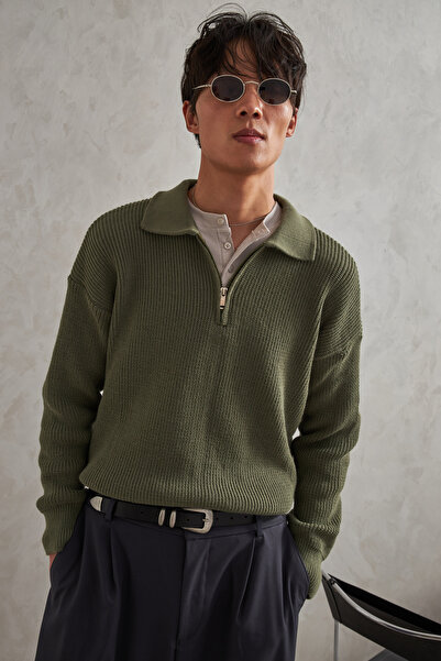 HYMAN Men's Oversized Sweater with Zipper at the Neck