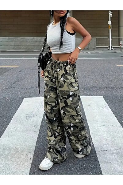 Toum Star Detail Camouflage Baggy Sweatpants