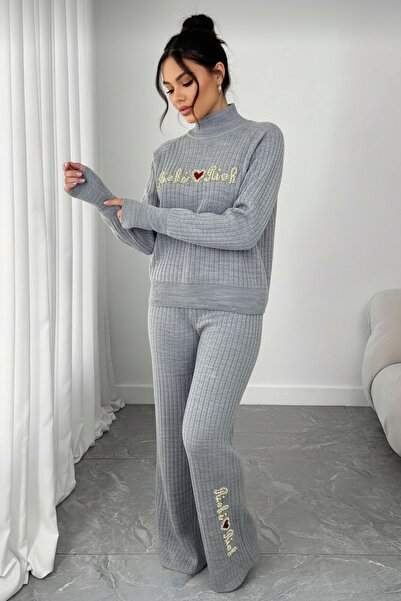 NEWCO κοτλέ Σετ δύο τεμαχίων πλεκτό με μισό ζιβάγκο με κεντημένο μαργαριτάρι - Γκρι