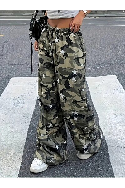 Toum Star Detail Camouflage Baggy Sweatpants