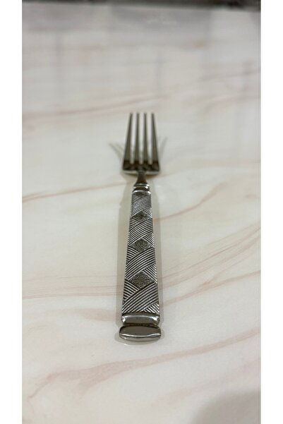 Palaces Silver dinnerware sets (spoons, forks, and knives)