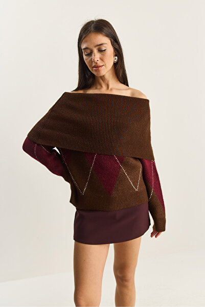 Bianco Lucci Women's Madonna Collar Diamond Pattern Knit Sweater 20251082