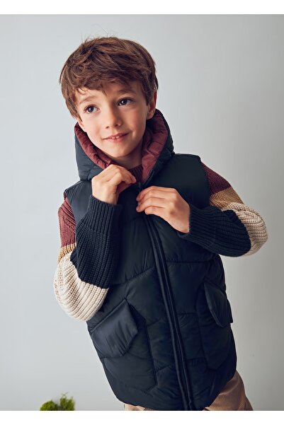 MAYORAL Boy's Double Sided Inflatable Vest