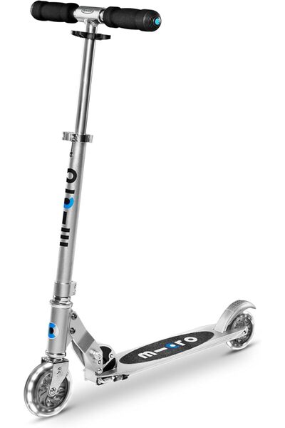 Micro سكوتر | سكوتر سبرايت للأطفال بإضاءة LED | مقود قابل للتعديل | نظام تعليق أمامي | فول