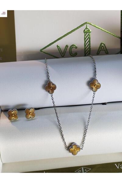 Generic Chains with a pendant