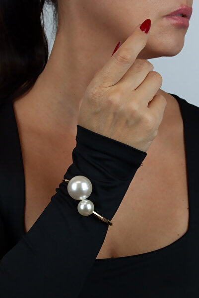 Liveyn Design Double Pearl Detailed Stylish Handcuff Bracelet