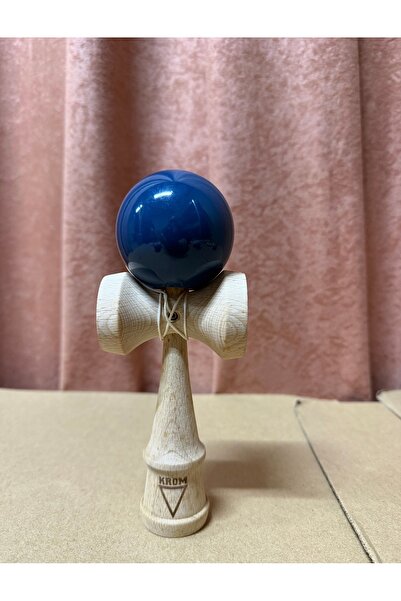 Kendama KROM – Mystery Color Edition (6 culori surpriză!)