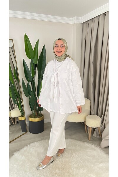 Thebomb Seli̇n Tie-Up Linen Shirt