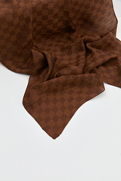 Nihan Tuğba Dama Desen Şal Açık Kahve