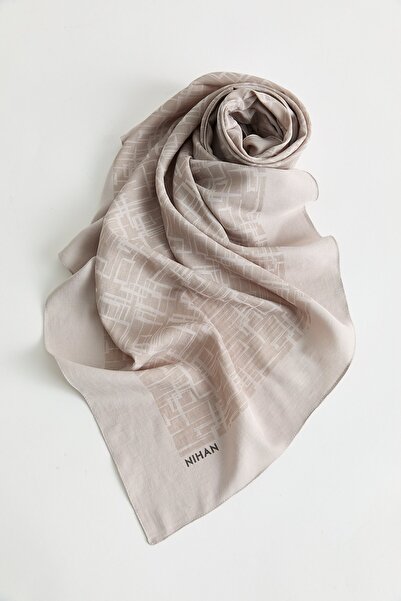 Nihan Geometrik Desen Jakar Eşarp Açık Gri