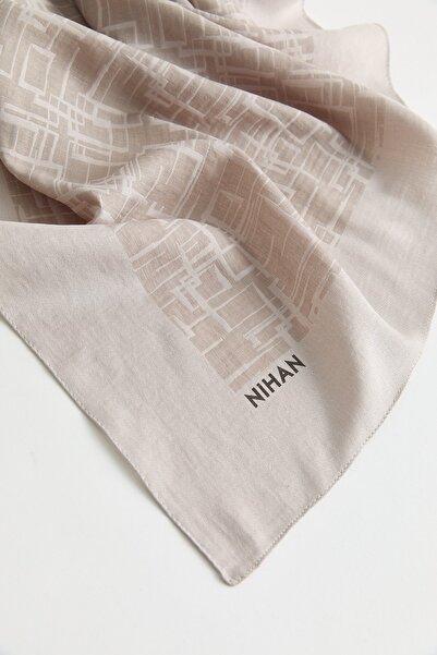 Nihan Geometrik Desen Jakar Eşarp Açık Gri