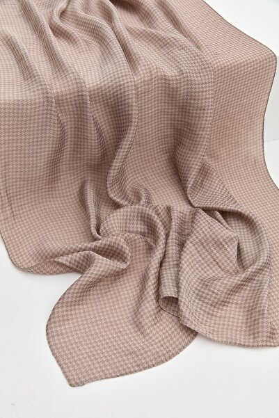 Nihan Tuğba Kazayağı Desen Şal Vizon