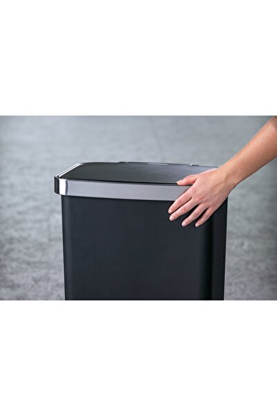 FACKELMANN Trash can, SEATTLE, 45L, with pedal, for kitchen or commercial spaces