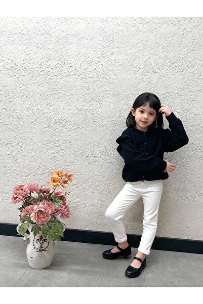 Gocoland Buttoned Cardigan with Small Ruffle Detail on the Shoulder