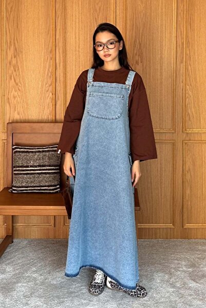 Ceylan Otantik سالوبيت بتنورة من الدنيم الأزرق الجليدي