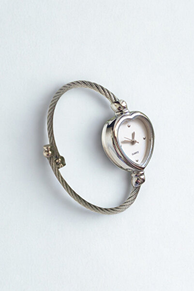 captiva Steel Band Flexible Silver Color Heart White Dial Women Wristwatch