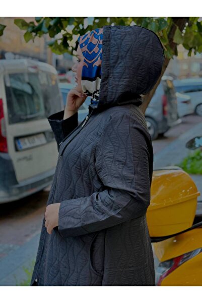 İLGEN TEKSTİL Hooded Pocket Button Detailed Lightweight Quilted Coat