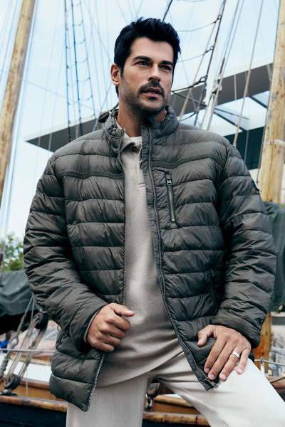 ALTINYILDIZ CLASSICS Men's Khaki Standard Fit Regular Cut Casual Coat with Mock Neck Side Pockets