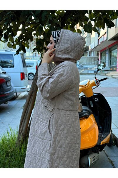 İLGEN TEKSTİL Hooded Pocket Button Detailed Lightweight Quilted Coat