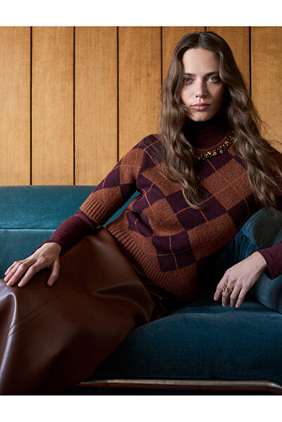 Koton X Melis Ağazat - Short Sleeve Crew Neck Stone Diamond Pattern Knit Sweater