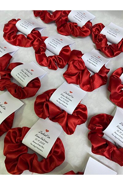 SANA ÖZEL HEDİYELİKLER Toka Saten Kırmızı + İsim Kartlı Kına Hediyelik 10 adet