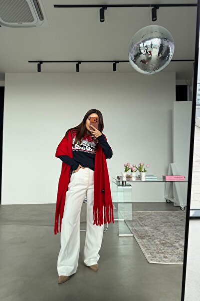 Özge Özgenç Τζιν με απαλή υφή