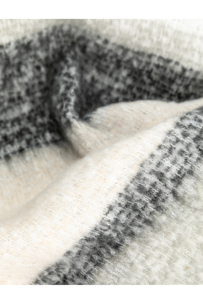 Koton Eșarfă lungă bloc de culoare cu ciucuri cu textura moale