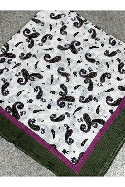 Sobe Hediyelik Kraş Textured White Background Paisley Patterned Writing