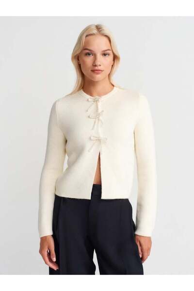 Qu Style Pearl Bow Knitwear