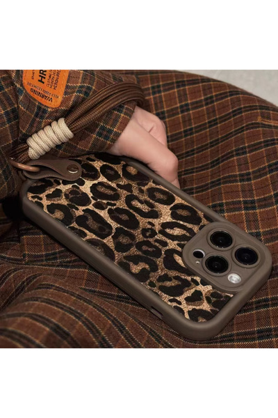 OSG iPhone 16 Plus Compatible Premium Camera Protection Luxury Phone Case with Leopard Pattern Bracelet