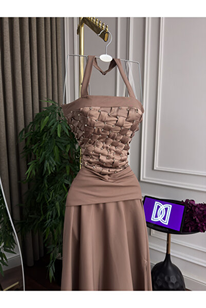 Generic Original Dior Beirut evening gown - luxurious taffeta with embroidery and corset - elegant classic design