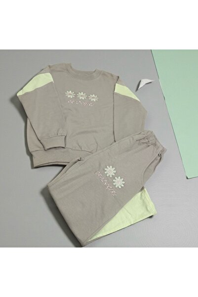 Akcan طقم رياضي مطرز بالبابونج و ألوان متباينة طقم رياضي للأطفال