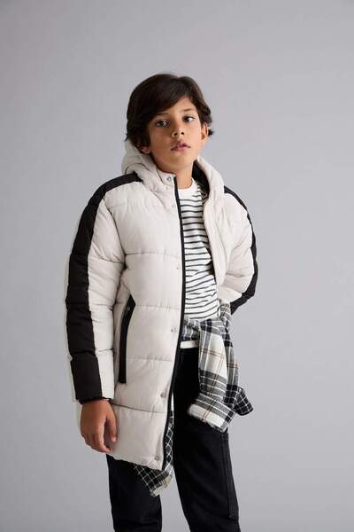 DeFacto Boy's Water Repellent K Hooded Fleece-Lined Parka E9387A825Wn