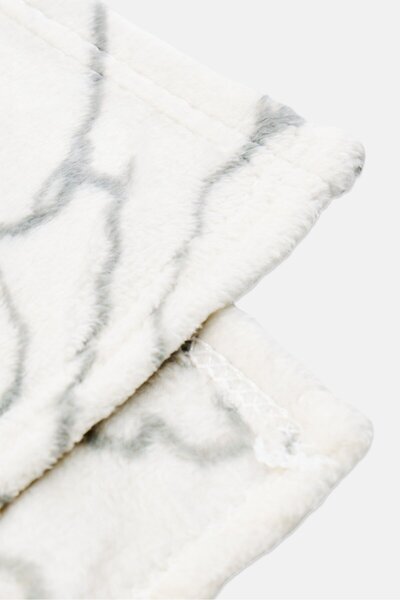 PEANUTS Peanut Print Blanket , Off White