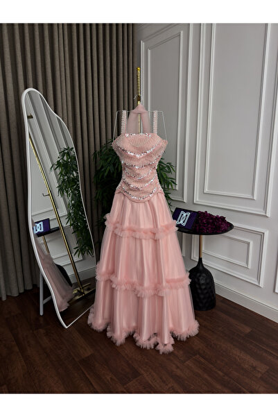 Generic The pink dream dress - a luxurious flared tulle gown with pearl embroidery and crystal beads - an unforgettable princess look