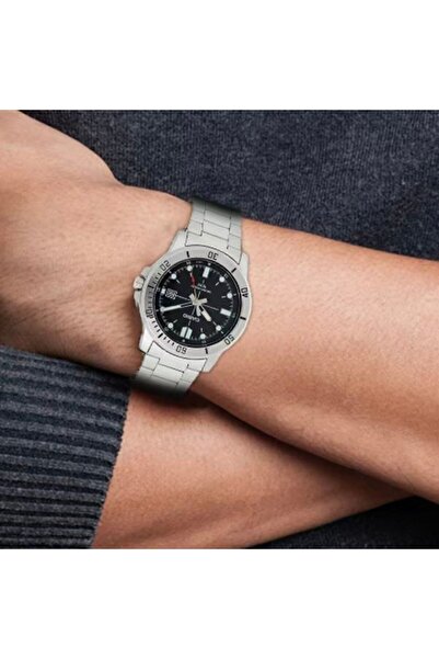 Casio Shi Ying movement stainless steel strap black dial watch