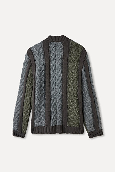 Mudo Color Block Loose Fit V-Neck Cardigan