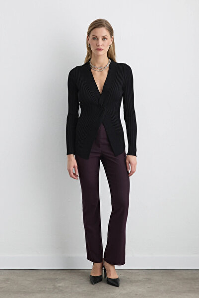 Gusto Bluză din tricot din viscoză cu detaliu cu nod - Negru