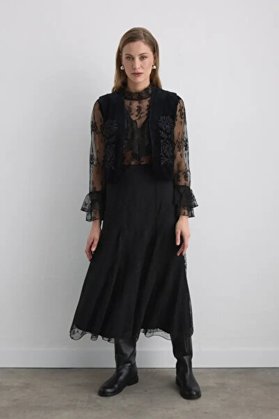 Gusto Anka Collection Lace Long Skirt - Black