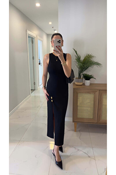 BİRCANÇİL Dlvin Hensa Siyah Aksesuar Detaylı Yırtmaçlı Elbise