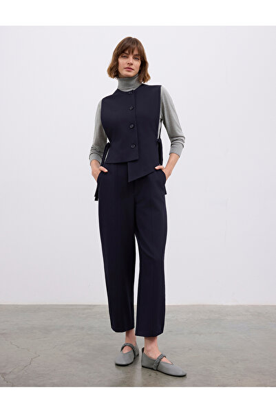 BGN workshop سترة بقصة غير متماثلة مع أربطة على الجوانب