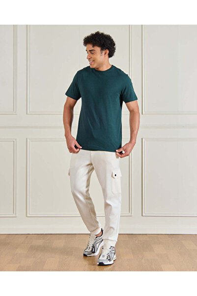 REDTAG Men Green Solid Crew Neck T-Shirt