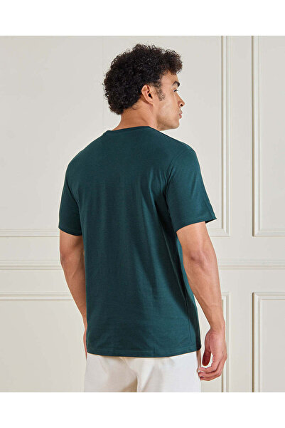 REDTAG Men Green Solid Crew Neck T-Shirt