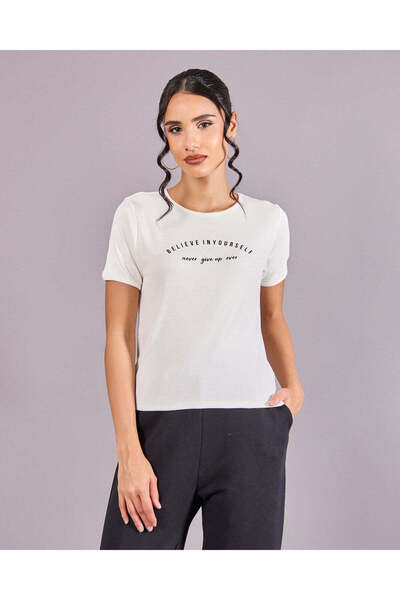 REDTAG تي شيرت نسائي أبيض مطبوع